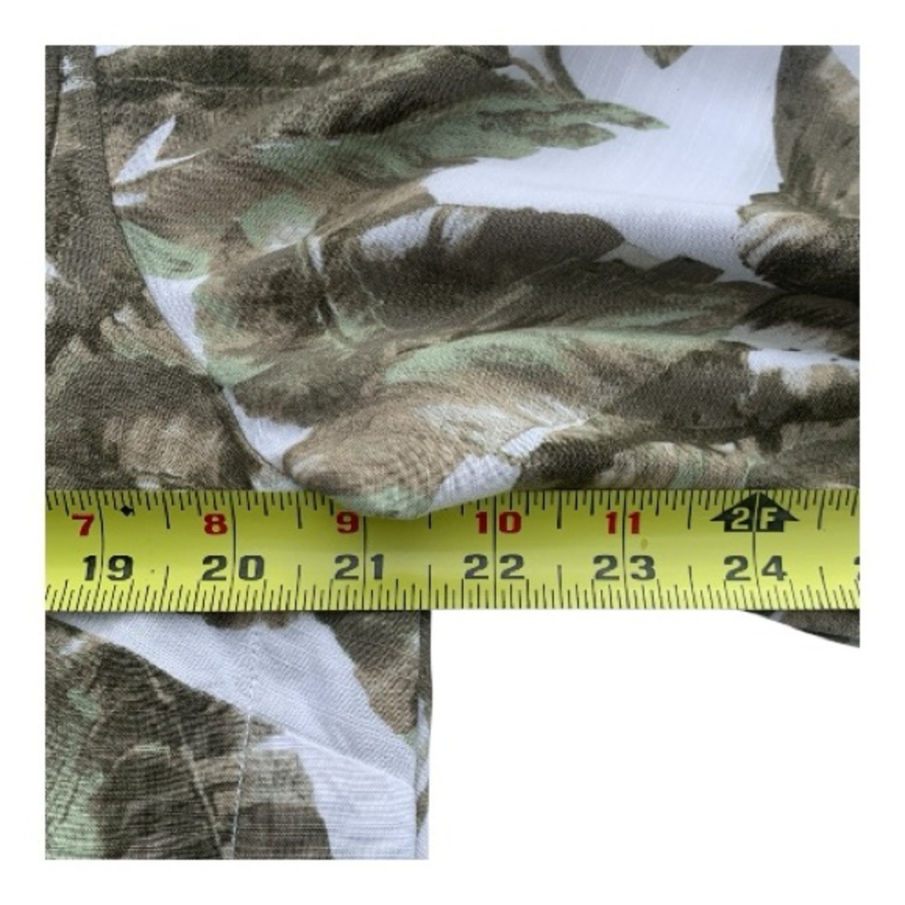 Chico's White Olive Green Leaf Print Blouse Lightweight Tab Sleeve‎ Tunic Size 1 - Picture 8 of 12